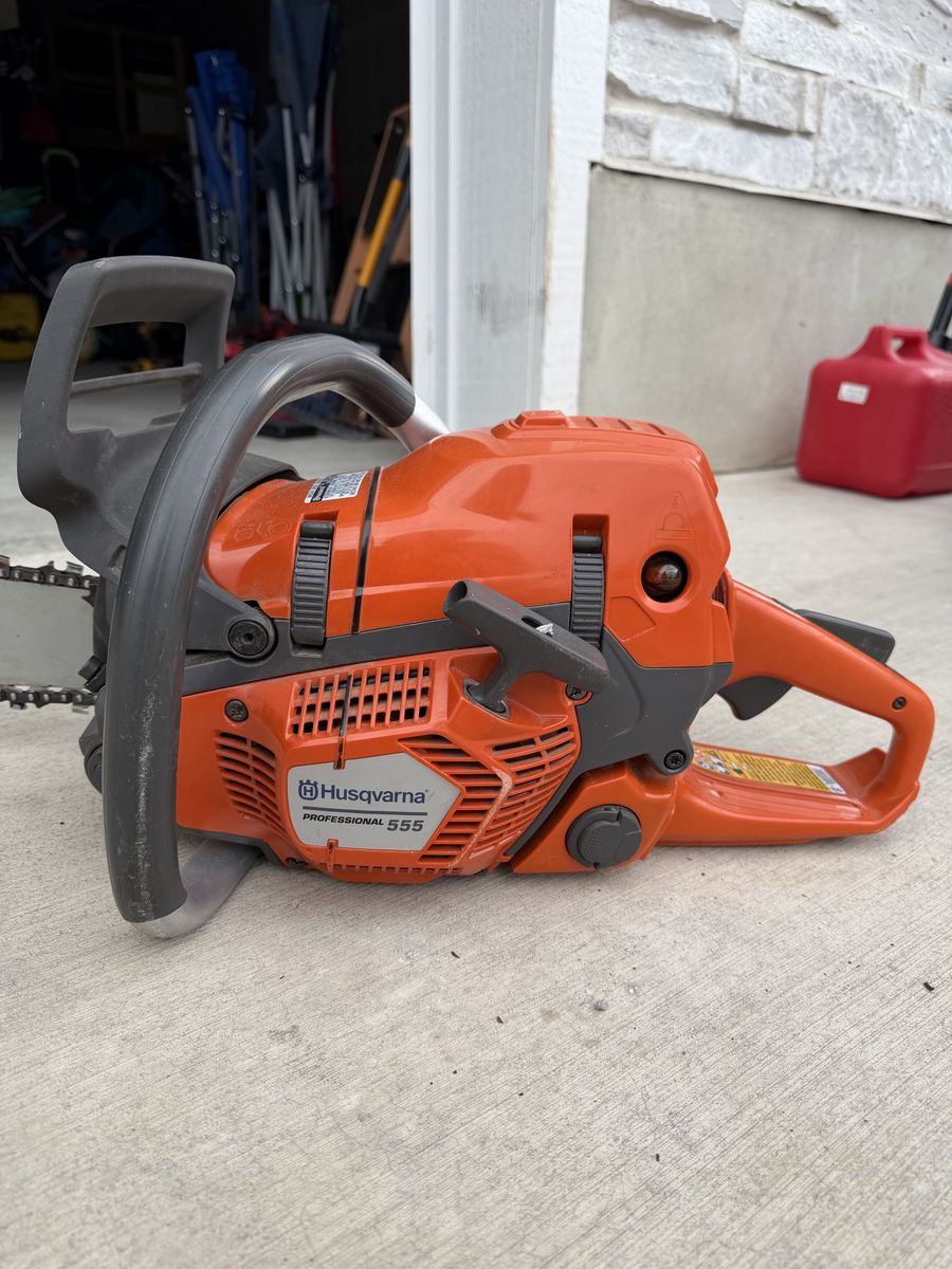 Husqvarna 555 Professional 60cc Chainsaw