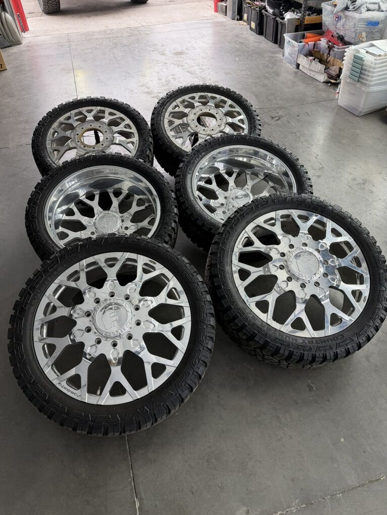26 Forgiauto Wheels/ 37x12.50r26 Furys 10x225