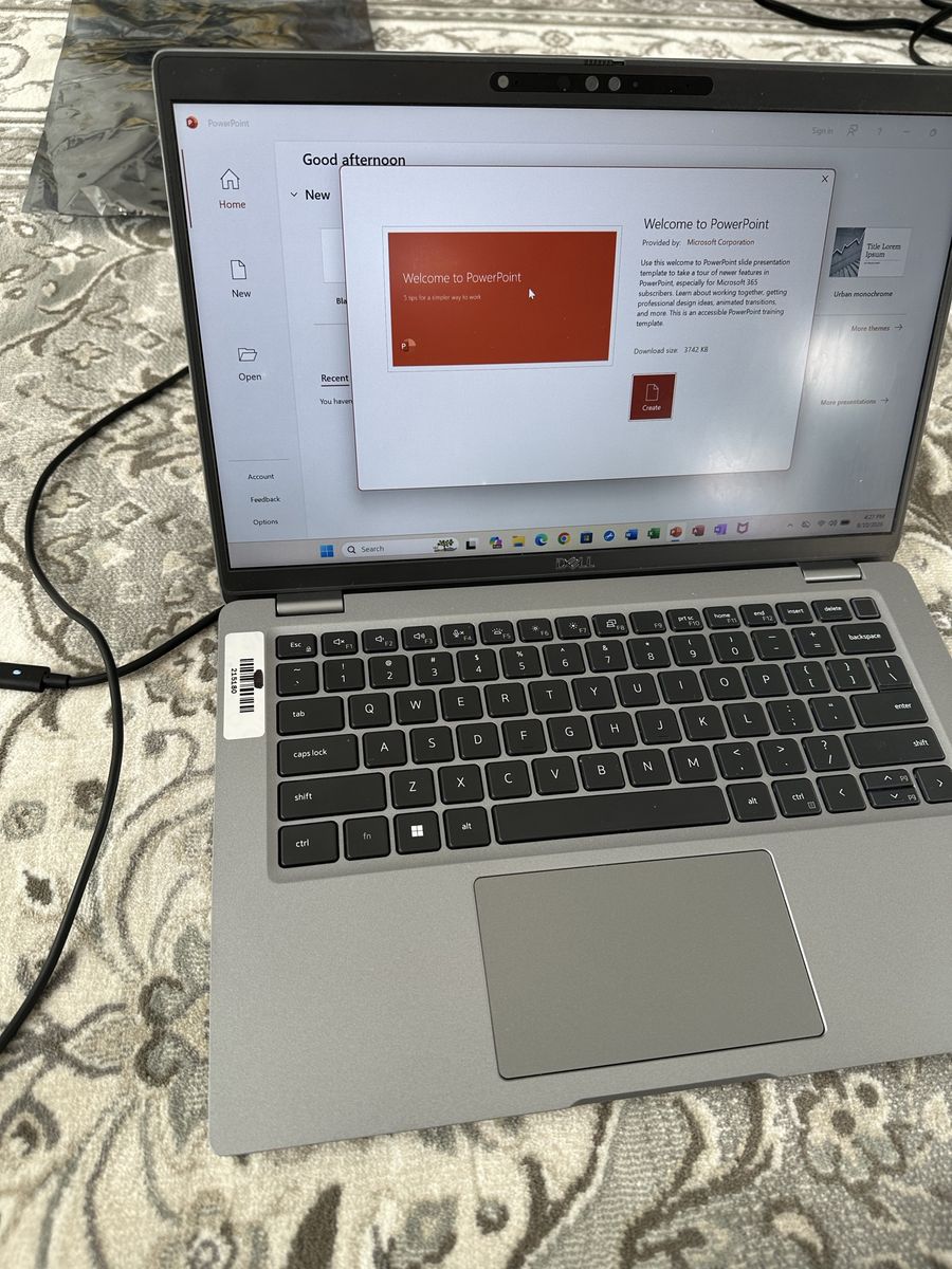 Dell Touch Laptop i7 Core 12th Gen 32 GB RAM 1 TB SSD Maxout