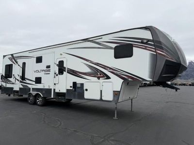 Used 2015 Dutchmen Voltage 3305