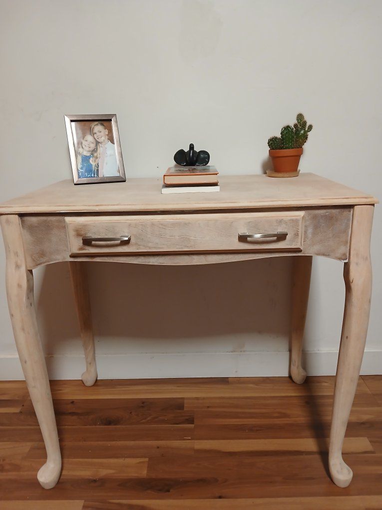 Wooden Desk (fully sanded)