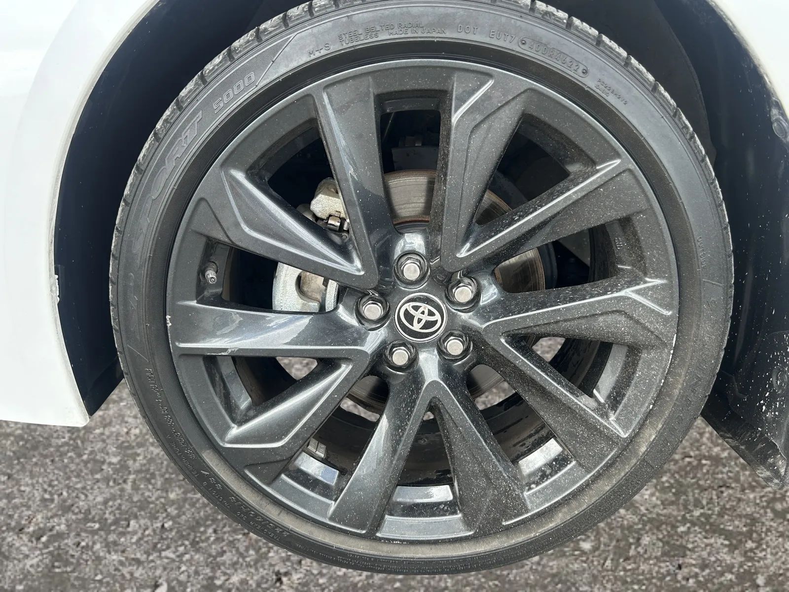 Main image 4