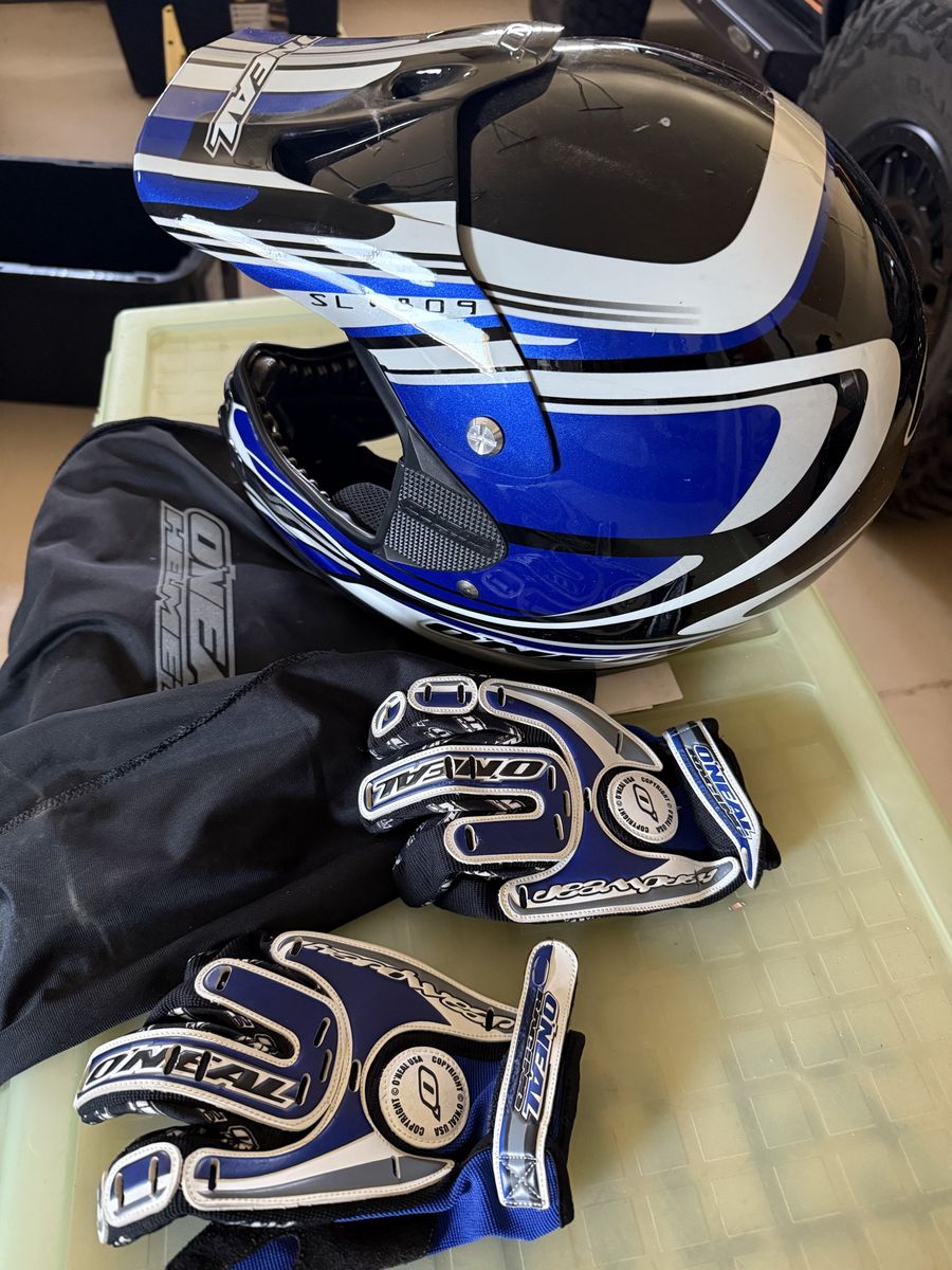 Motorcycle Helmet & Gloves