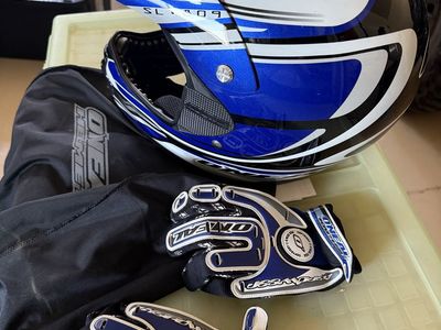 Motorcycle Helmet & Gloves