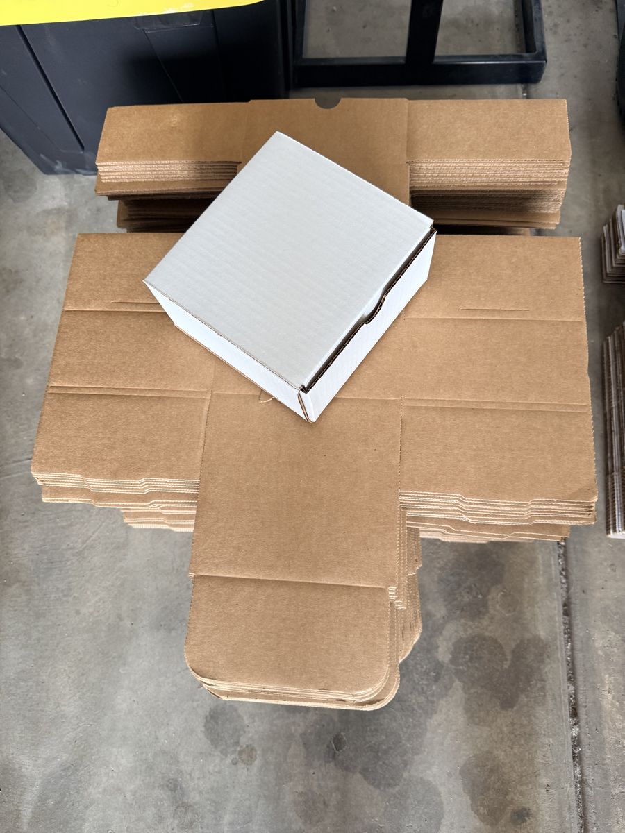 Uline Indestructo Mailers 6x6x3"