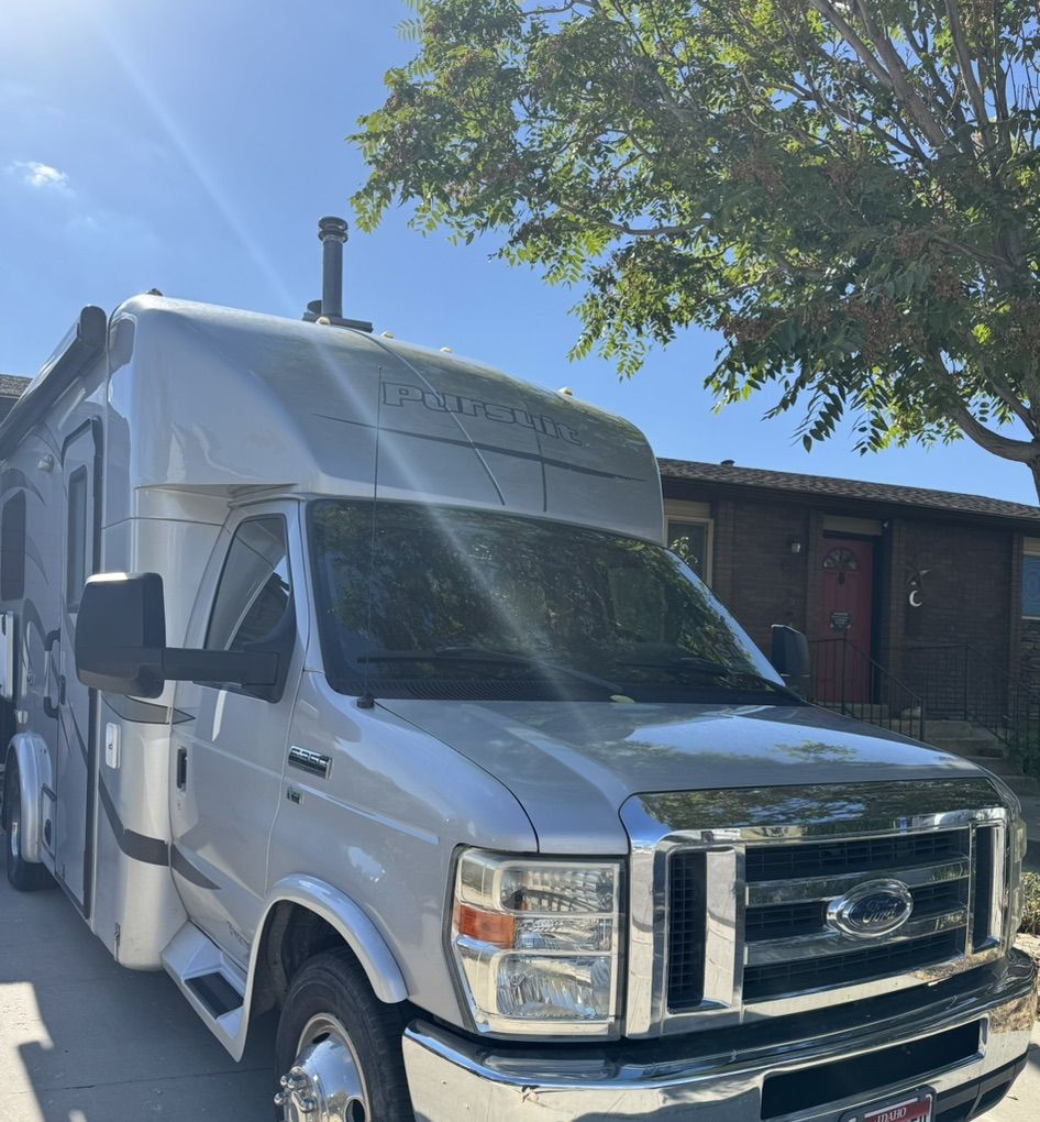 Small Lux Motorhome W/ Full-size Bath++