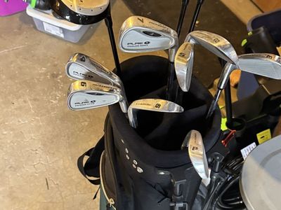 Golf clubs, Bag and Cart