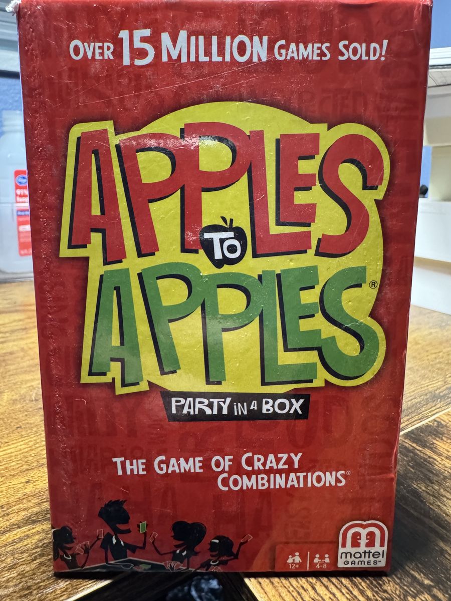 Apples to Apples *LIKE NEW* (many cards still factory sealed!) FREE local delivery