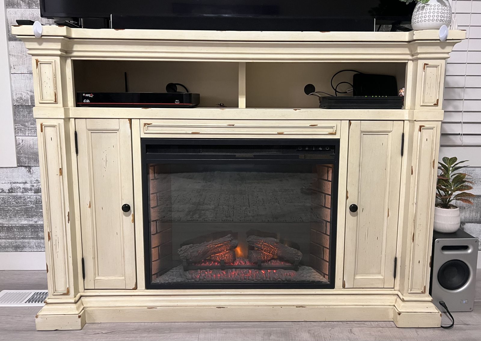 TV stand with fireplace - Farmhouse Style