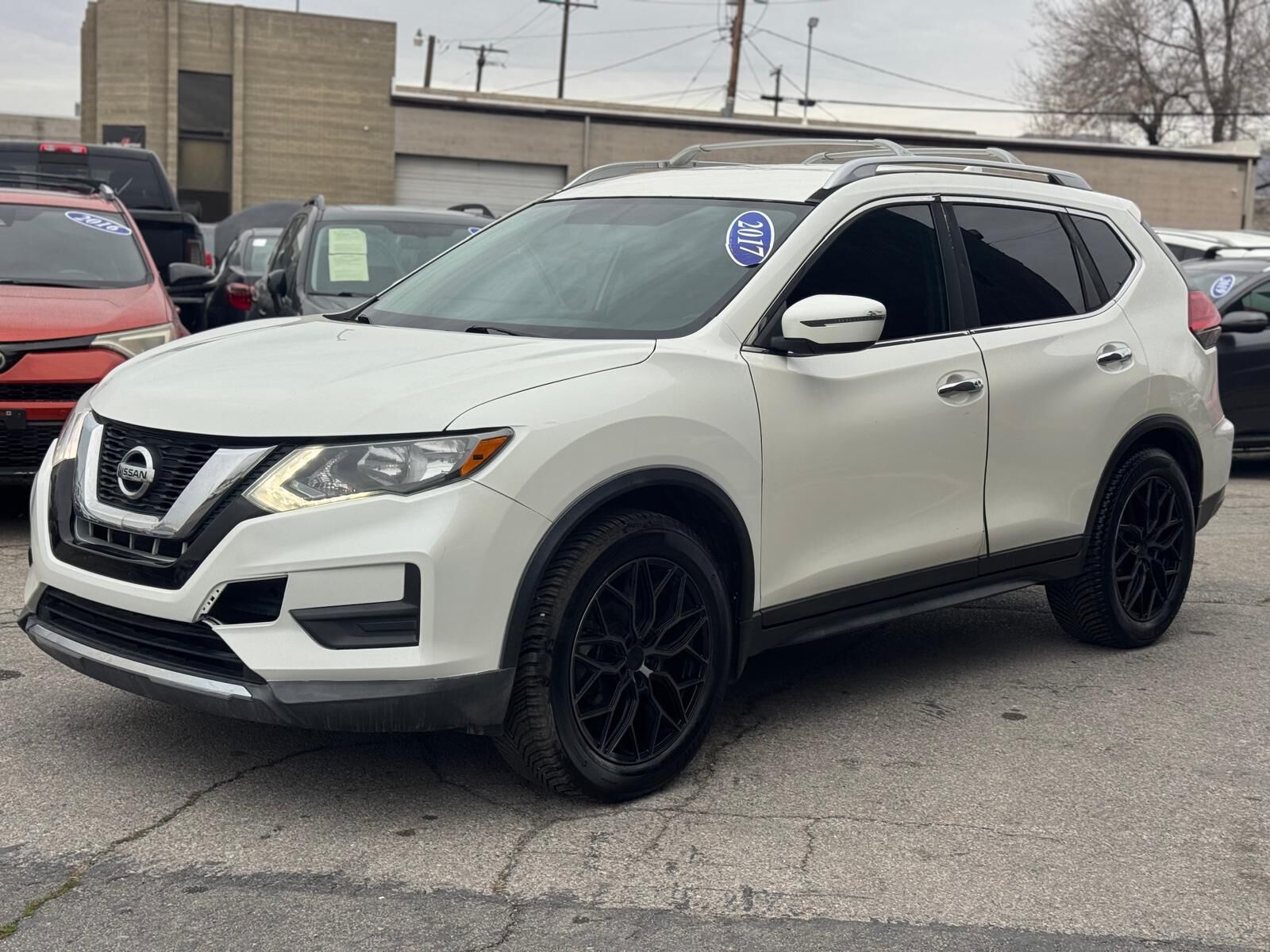 2017 NISSAN ROGUE