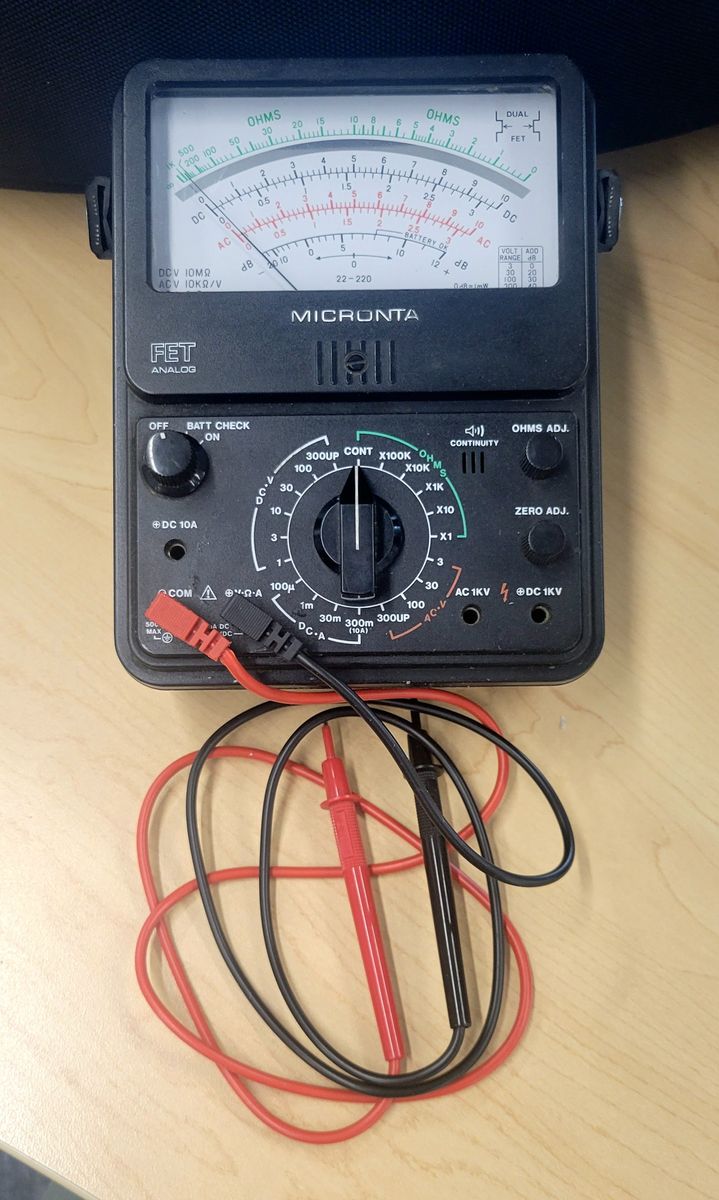 Vintage Micronta 22-220A FET Analog Multitester w/ Original Probes