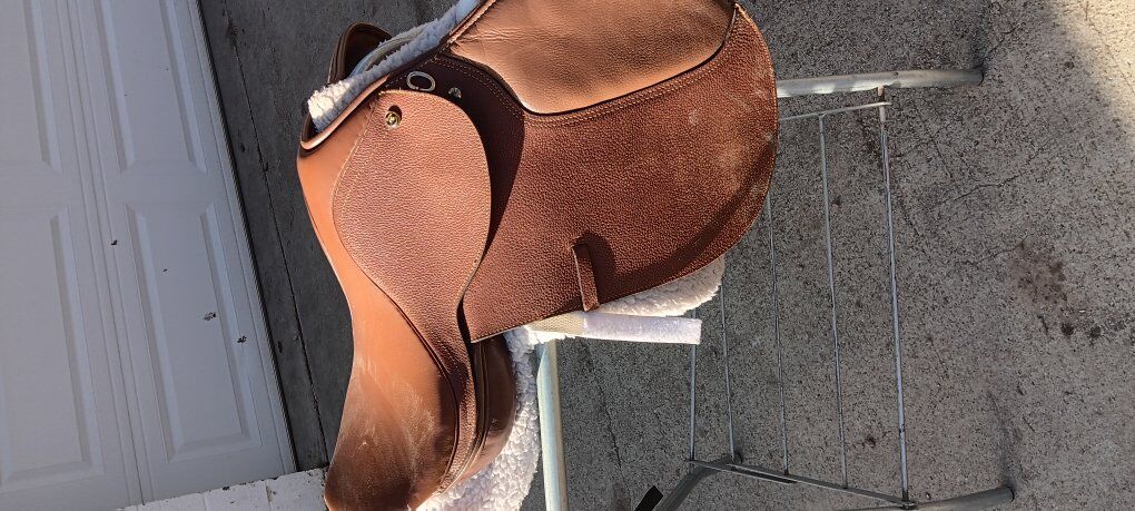 English Saddle - Like New