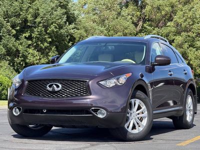 2017 Infiniti QX70 Base