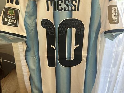 Adidas Messi Argentina World Cup 2022 Soccer Jersey Men's Size M Away Kit #10 FIFA Badge