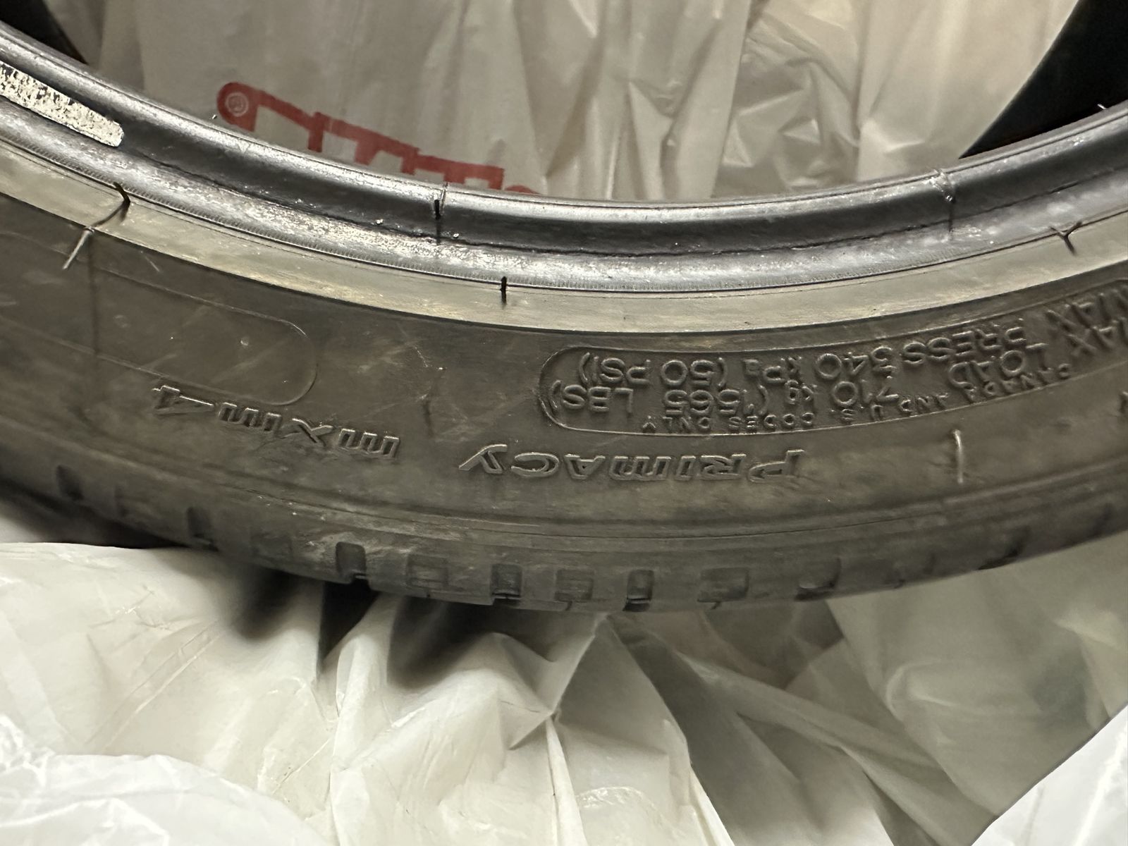 Michelin Primacy Mxm4 Tire, 235/40R19