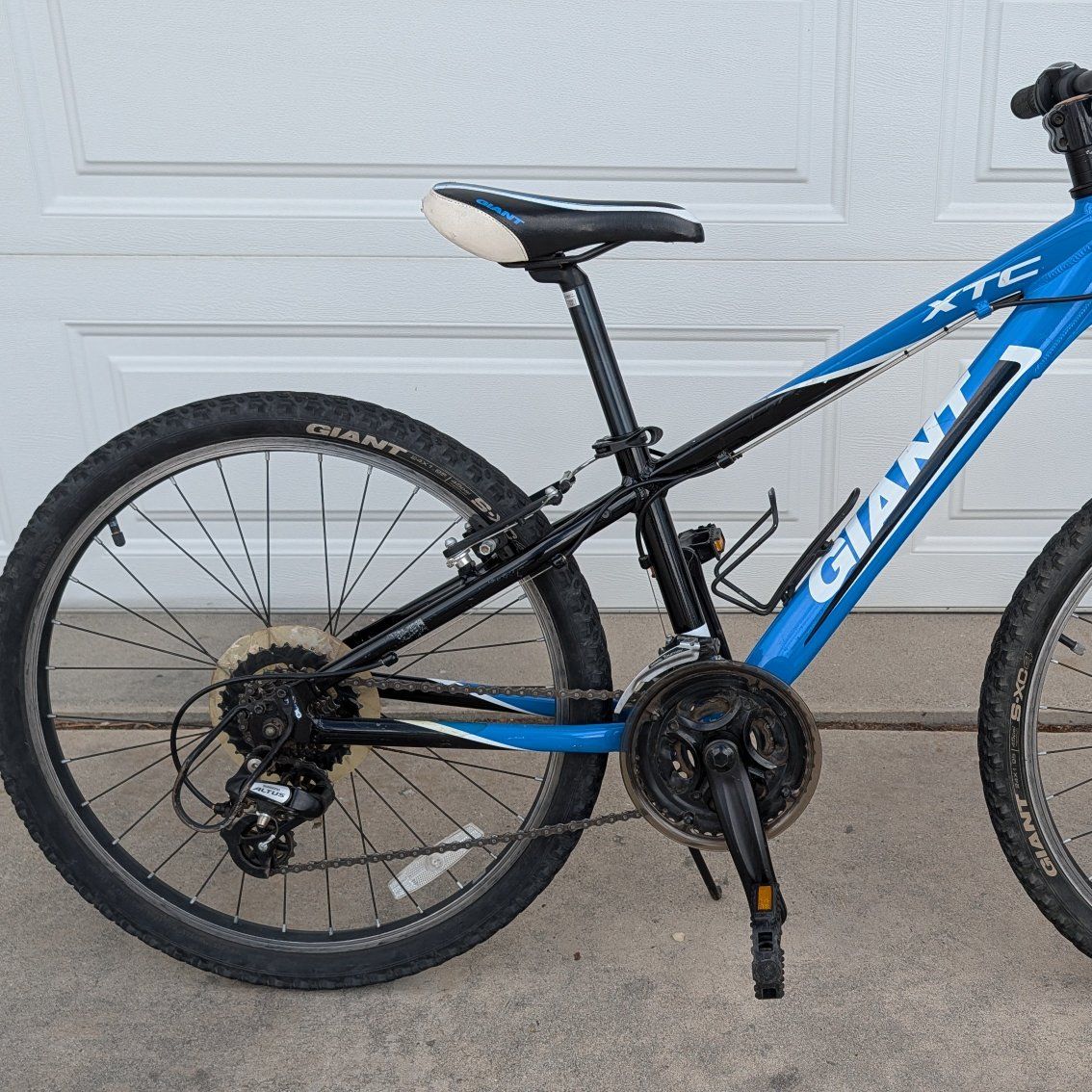 Giant XTC Kids Mountain Bike