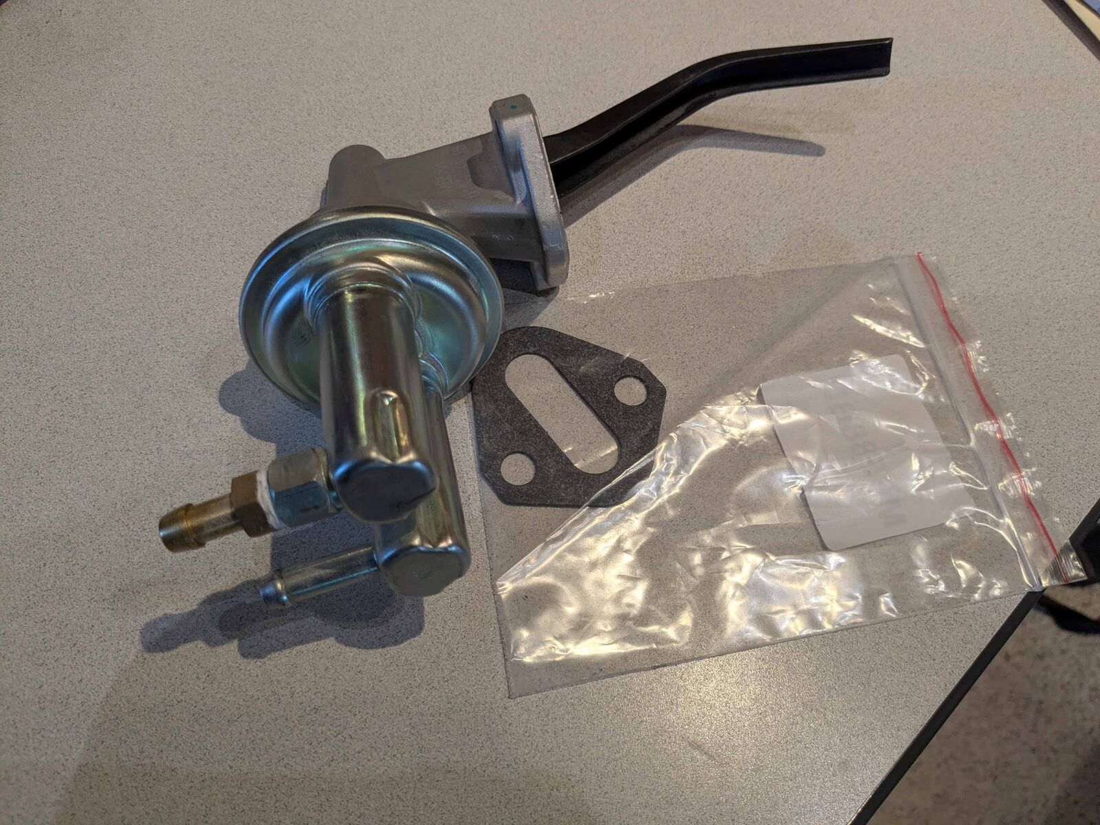 NEW SBF CARTER FUEL PUMP