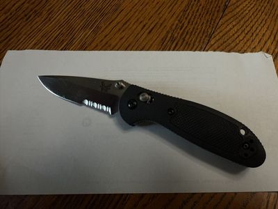 Benchmade Griptilian Knife W/Serration
