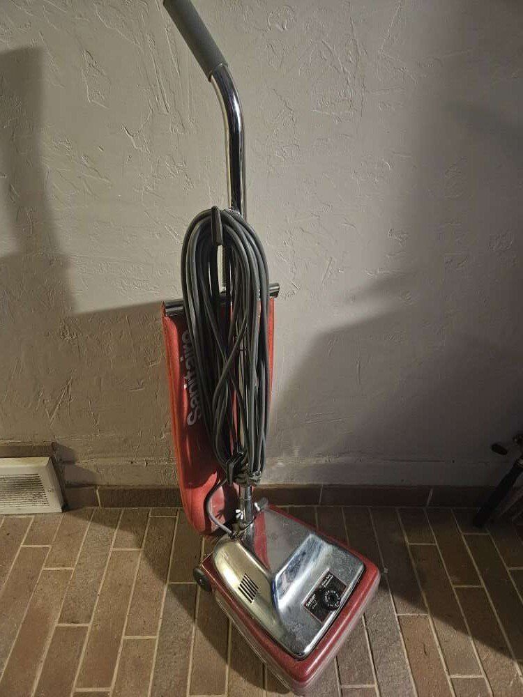 Sanitaire Red Vaccum