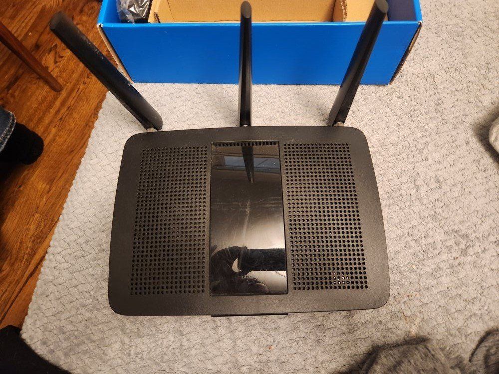 Linksys EA7500 (Max-Stream AC1900 MU-MIMO Gigabit Router)
