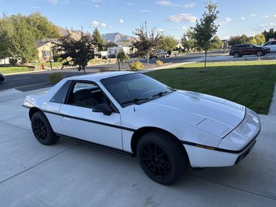 1985 PONTIAC FIERO Base