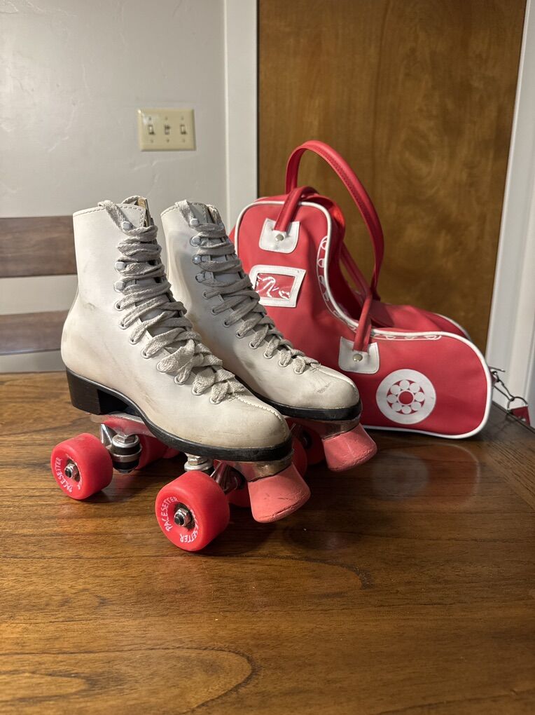 Pacesetter Vintage Artistic Roller Skates