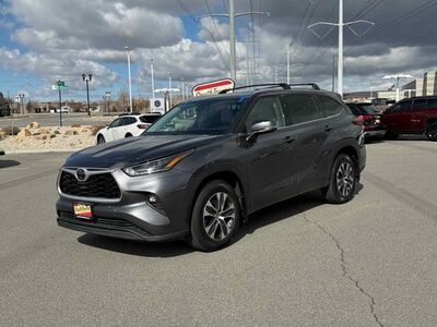 2021 TOYOTA HIGHLANDER XLE