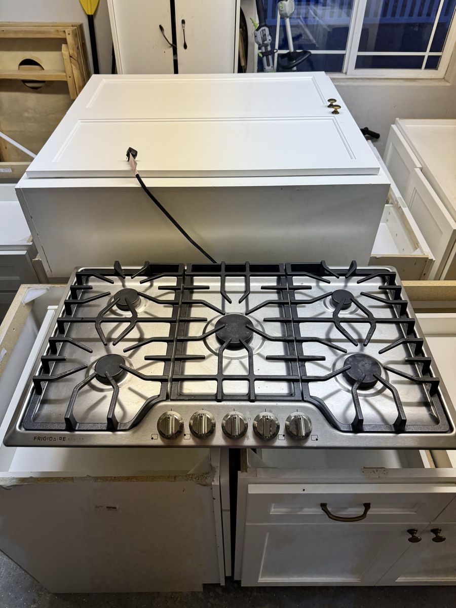 36 Inch Gas Cooktop - 5 Burner