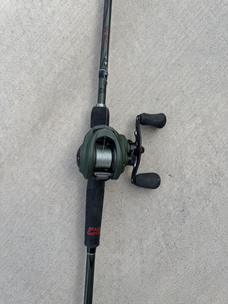 7' Abu Garcia Zata Baitcast Combo