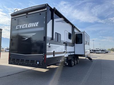 New 2027 Heartland Cyclone 3914