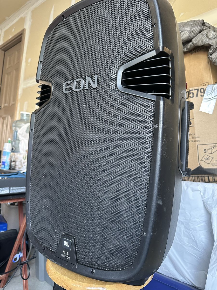 JBL Eon 515. Series powered speakers 