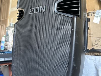 JBL Eon 515. Series powered speakers