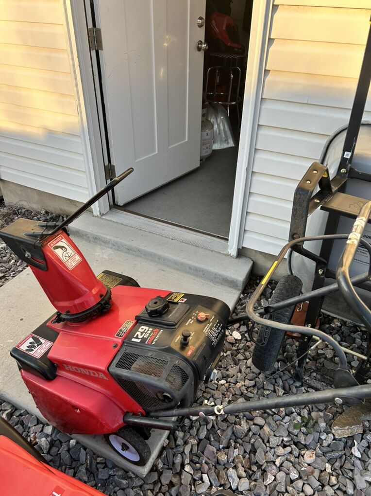 Honda HS621 Snowblower