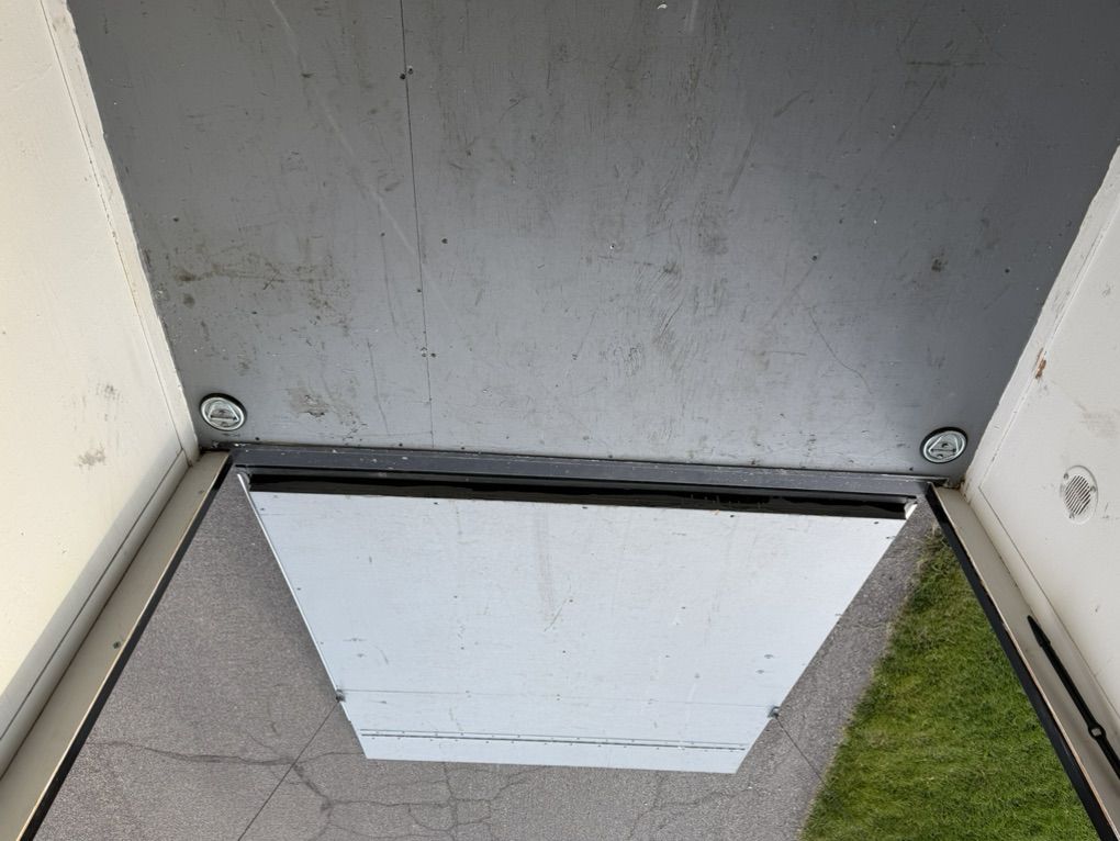 Main image 13
