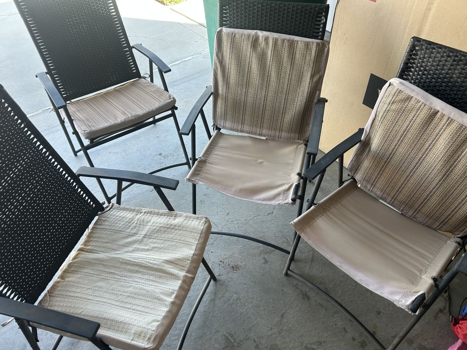 Outdoor Patio Chairs (4)