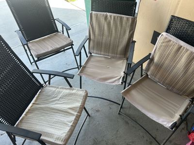 Outdoor Patio Chairs (4)