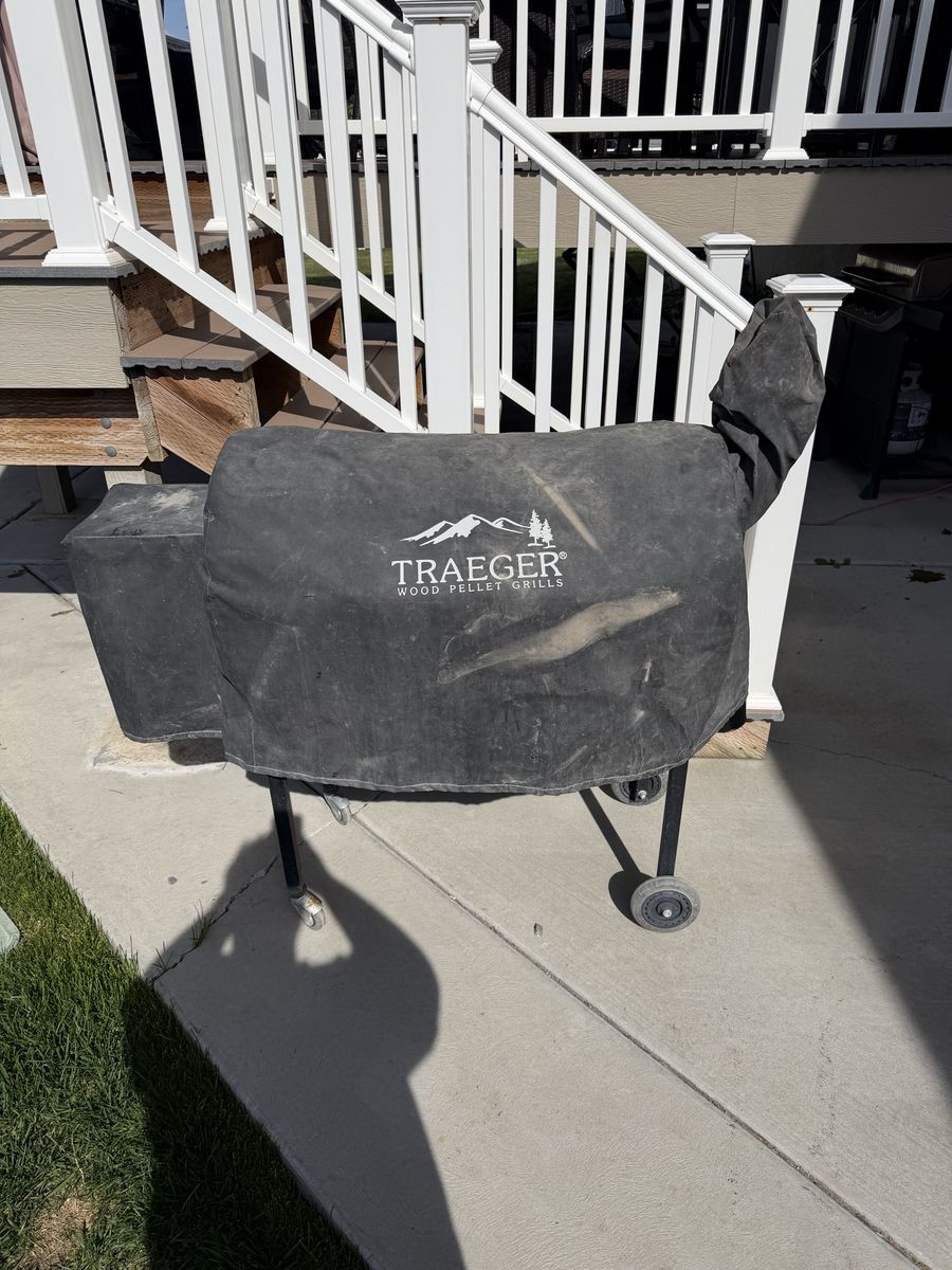 Traeger grill smoker