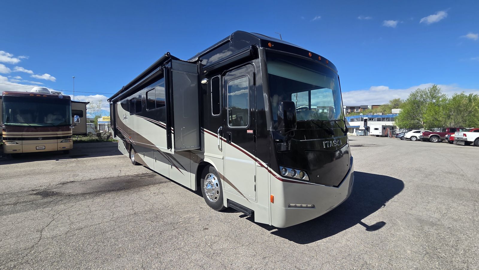 2014 Itasca Solei 38R Diesel Pusher with Bunks!!!