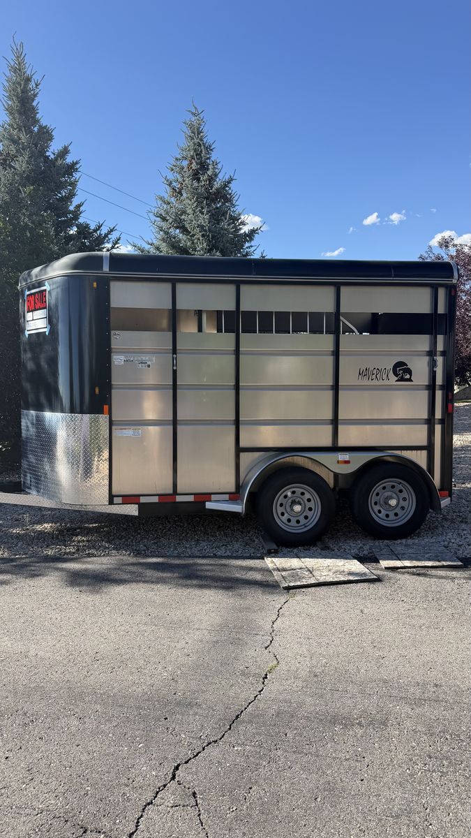 2022 Maverick 2 horse trailer