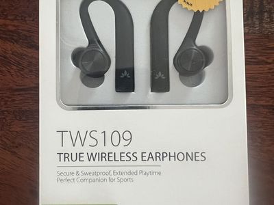 **Must See** Headphones - NEW