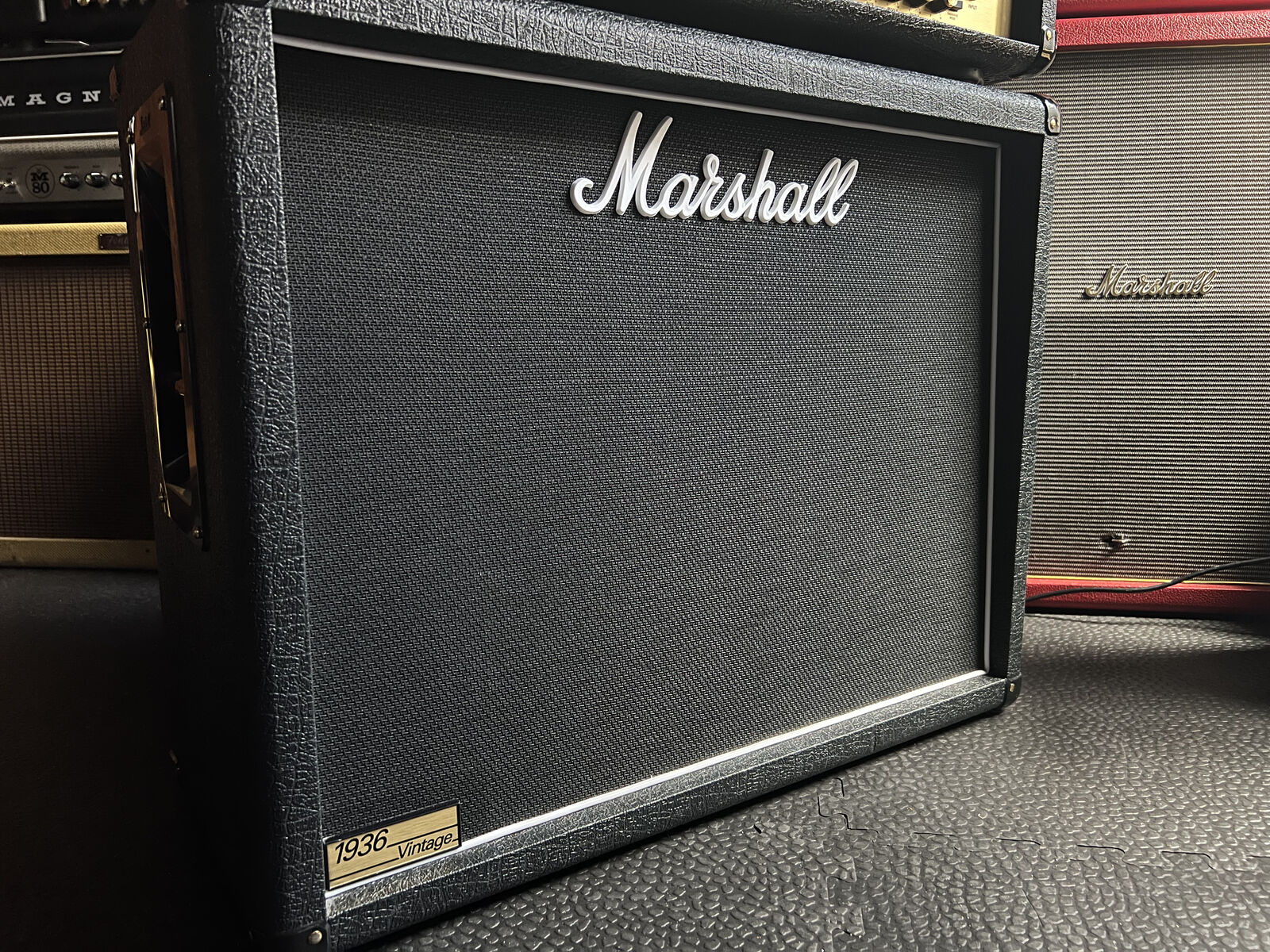 Marshall 1936-V 2x12 Cabinet (Vintage Speakers)