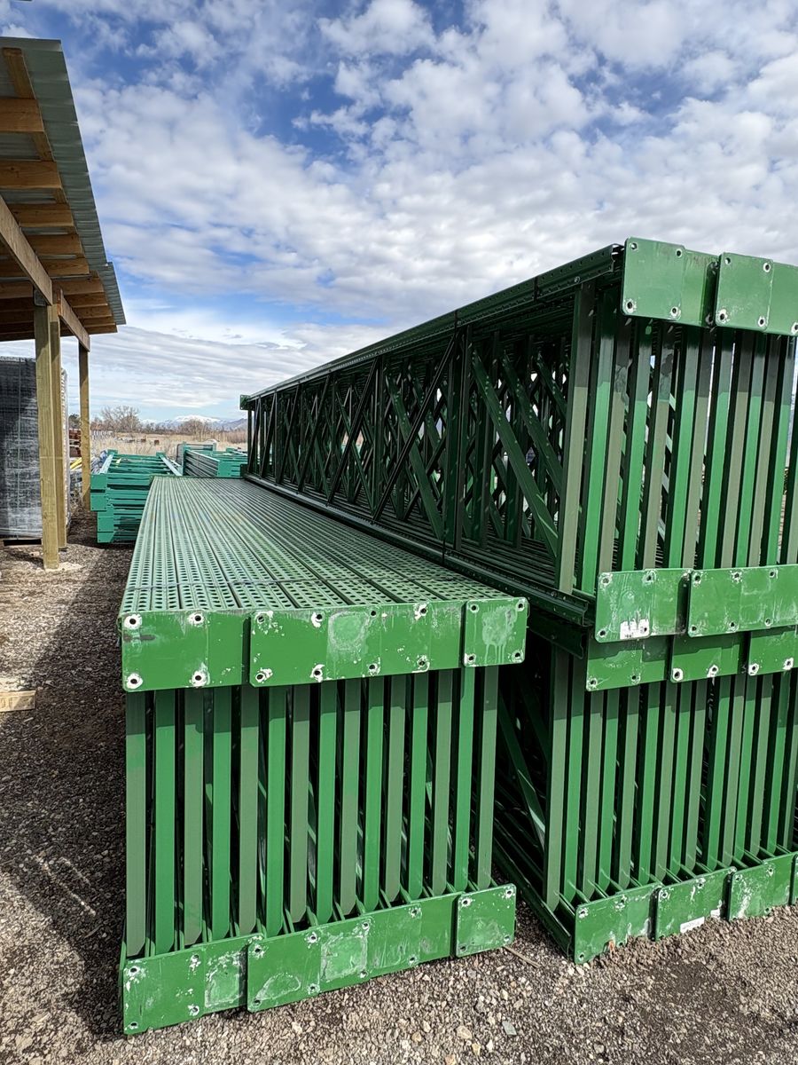 Used Teardrop Pallet Rack – Uprights & Beams