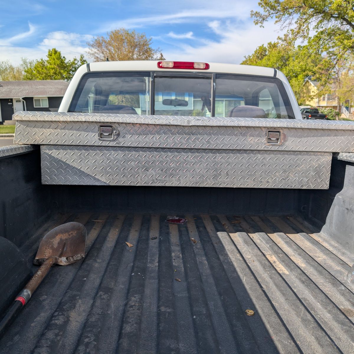 Truck bed toolbox