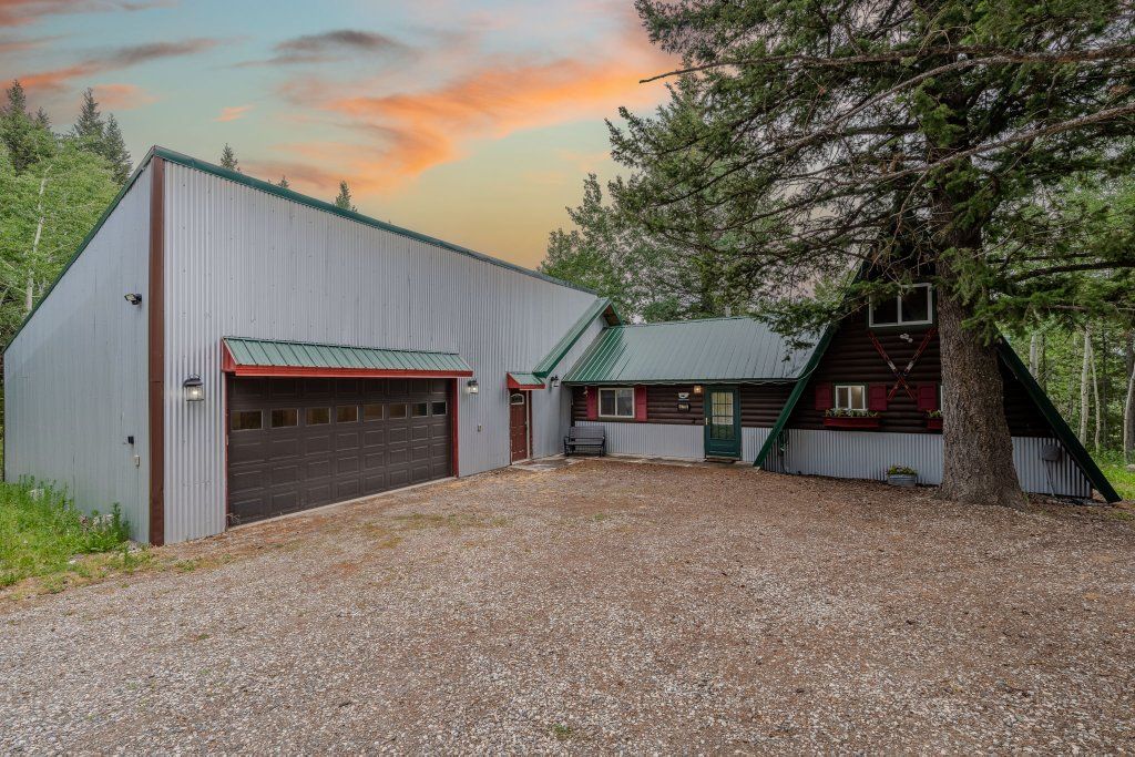 Lazy Moose Lodge | Island Park  Near Yellowstone