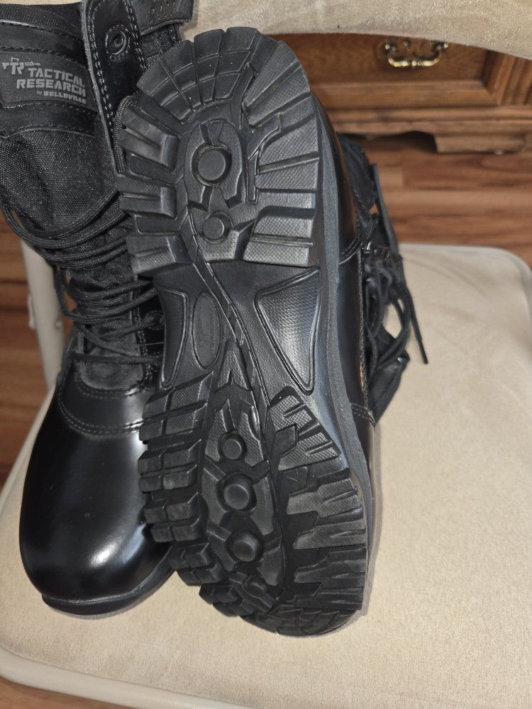 Tactical Research by Belleville TR982WP Black Combat Boots Men's 9.5R Leather Upper Side Zipper
