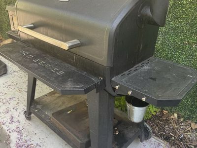 Pit Boss 1600 Pro Series