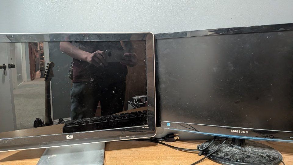Main image 3