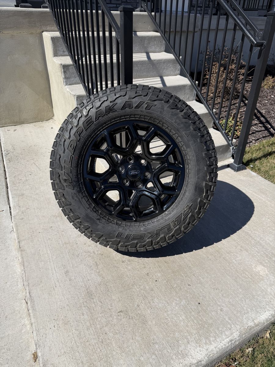 Ford F150 Expedition Rims and Tires 275/70R18