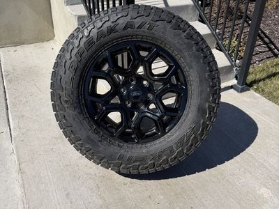 Ford F150 Expedition Rims and Tires 275/70R18