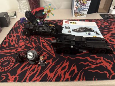 LEGO batman Batmobiles with all minifigs and pieces